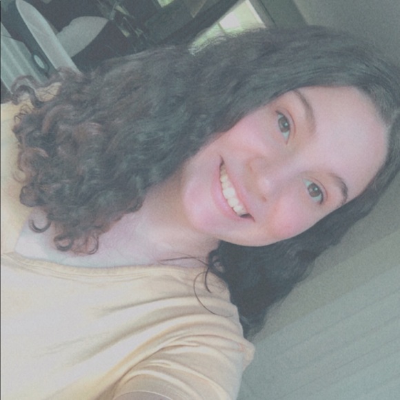 Meet your Posher, Shailynn - Picture 1 of 1